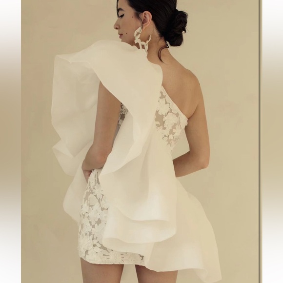 OUMA Mattea Mini Short Wedding Dress - Picture 6 of 9